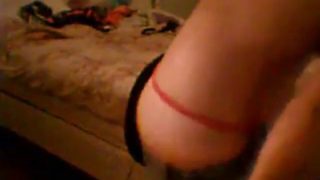 Curvy teen webcam girl fingers her pussy