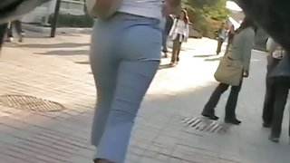 Extremely enticing street candid voyeur video