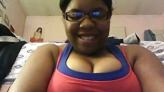 Huge ebony hottie with big tits and chunky butt on webcam