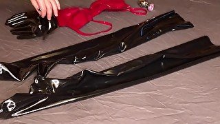 Amateur MILF Latex Fingering, Fucking, and Facesitting