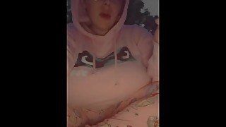 Outdoor smoking & flashing [MANYVIDS PREVIEW] link in bio