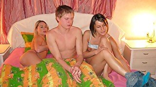 HOT THREESOME WITH GIRLFRIENDS