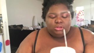 EBONY BBW EATS SOUL FOOD | with sound 