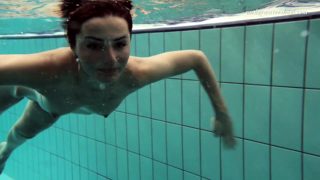 Nina Markova mega sexy teen underwater