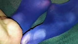 Amateur footjob #76 blue nylon pantyhose - ballbusting, crushing and cum