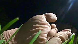 Long night in the park part 2 - ASMR Feet rubbing