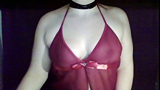 This webcam whore loves bondage and she knows how to tie a simple shinju