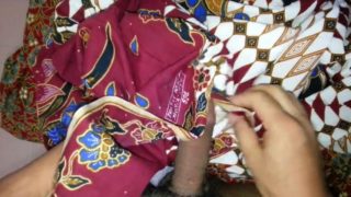 Cum on aunties lungi textile motif batik ayu 526