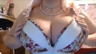 Penny Underbust Fanservice Friday: Custom Bra