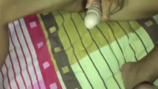 Jugando con su vibrador y mi vrg 