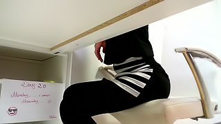 MASTURBATE AT WORK :DAY 20: UNZIP ME.solo female orgasm