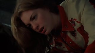 Anne Hathaway,Michelle Williams in Brokeback Mountain (2005)