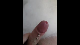 Wanking hairy cock in the bath