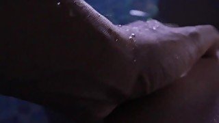 Thai girl squirt and fuck in her tight ass. She make me cum twice by handjob. แช่น้ำแล้วชวนเมียเย็ด