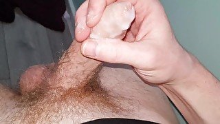 20 minutes of sexy handjobs by a sexy  jock!