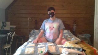 19 year old femboy makes first video