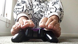 You invited me over to play video games but my feet won’t stop playing with the joysticks