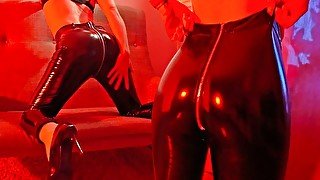 Wife in latex pants with zip gets fucked from behing and take a massive cumshot