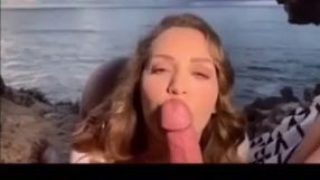 Bubble butt chick fucking on beach