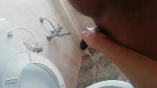 I HELPING BOYFRIEND TO PEE. HOLDING HIS DICK WHILE HE PISSING
