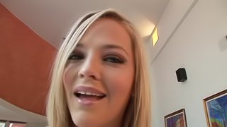 Blondie in a bikini Alexis Texas gets naked and has her cunt poked