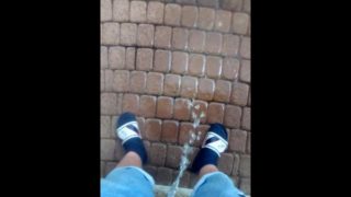 Pissing Outdoor on the floor