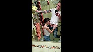 GIRLFRIEND SUCK ME IN BATHROOM (archive)