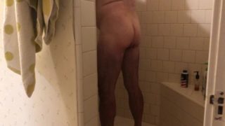 Hairy dilf hidden shower cam