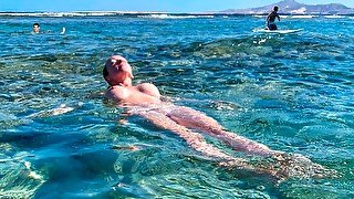 Naked adventures! Swimming naked on a public beach