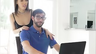 Tech guy seduced by horny Asian mom