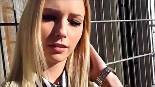 Deutsch blonde teen Stunning nimmt es in den Arsch