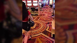 Sextape Charlotte Sartre che lo prende nel culo a Las Vegas