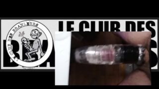 Branle avec fleshlight Quickshot ventouse sous le bureau (Clubdesbranleurs)