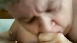 Extra horny granny knows how to give a good blowjob