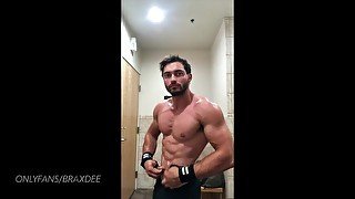 HOT AND SEXY GUY FLEXES IN BATHROOM!