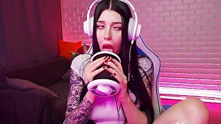 ORGASMIC ASMR GORGEOUS BABE LICKING AND SUCKING. HONEY HAZE