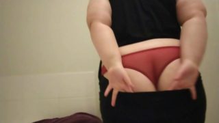 Teen BBW Stripping for a shower and then rubbing soap on body