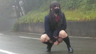 Transgender honoka peeing openly exposed in the center of the road.