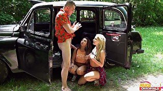 Lucky taxi driver fucks incredible hotties Frida Sante & Steve Qute