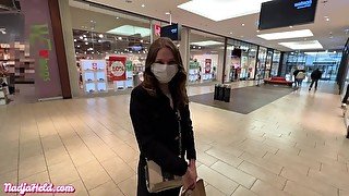 Girl Gets Fuck in the shopping mall for the first time