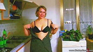Italian BBW Housewife BJ
