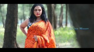 Bengali beautiful lady body show