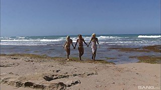 Boroka Bolls and her blonde friends love having lesbian fun on a beach