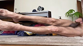 Are my legs beautiful? Will you love me? 我的腿漂亮吗？你会爱我吗？