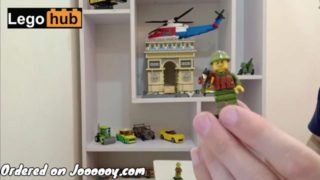 3 Lego minifigures of Vietnamese soldiers