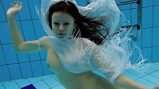 Hot and busty amateur teen sweetie nude underwater