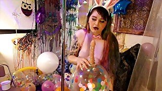 HD LOONER Fuck Bunny plays with her big balloons! +100 Balloons B2P Suck Fucked&Pussy stuffed to cum