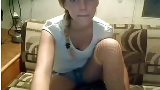I'm in webcam amateurs vid, posing in white stockings