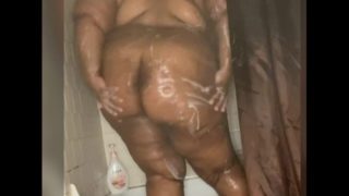 BBW Shower dance