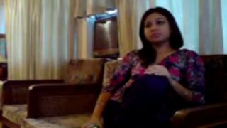 Hot indian babe cheating in a hotel!!